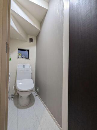 1階トイレ内装工事