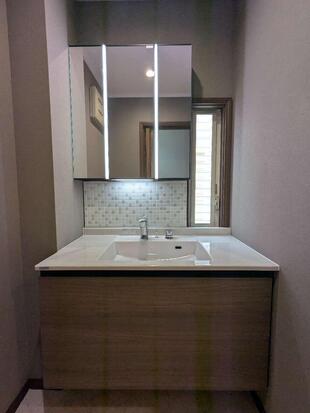 四街道市　I様邸　洗面台　LIXIL ルミシス