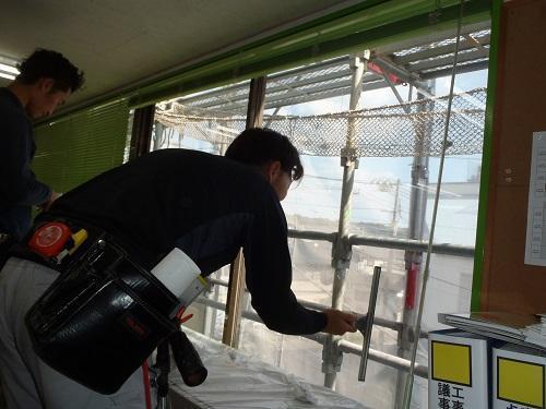 はりつけ中.JPGのサムネイル画像