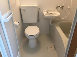 古いタイプの浴室をユニットバスへ