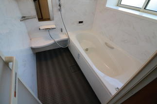 タイル浴室の冷たさから開放