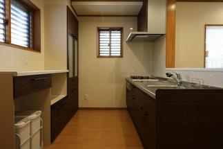 独立した空間から使いやすい対面キッチンへ