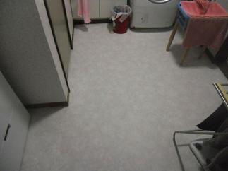 脱衣所のCF、ｸﾛｽの張替え