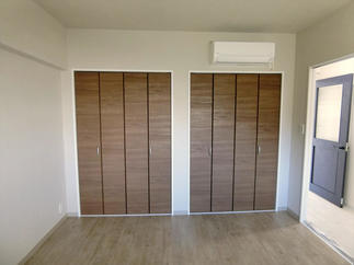 寝室クローゼット収納・エアコン