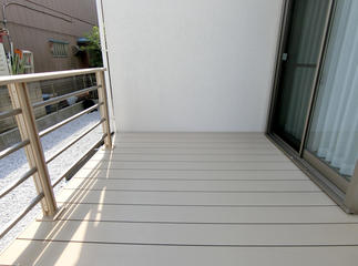 ウッドデッキ床上