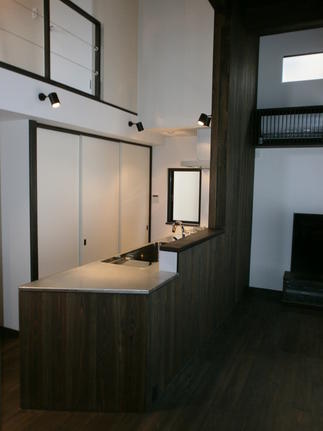 キッチン背面収納もたっぷり