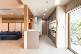 間取りを変更し対面ｷｯﾁﾝに