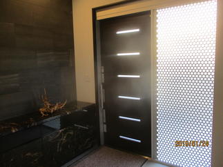 開き戸から引き戸に変更