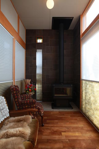 薪ストーブを設置。