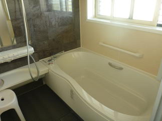 ～ゆったりロング浴槽へ生まれ変わりました～