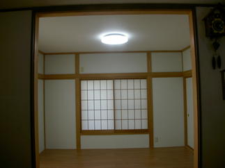 引戸とその上の下がり壁も取り、開口部が広々としました。