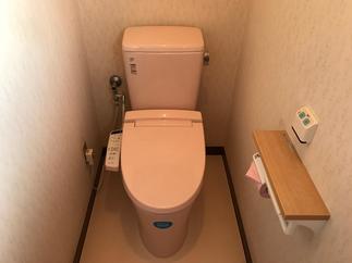 2階のトイレもリフォームしました。