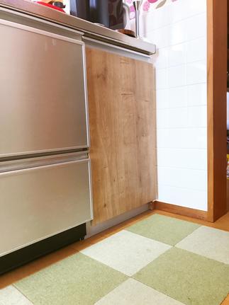 扉の面材は変わりましたが、もともとシルバーだったので木目との相性もいい感じです！