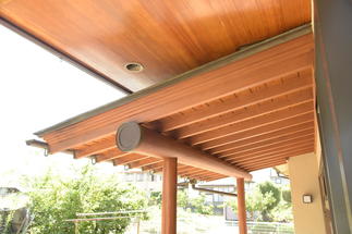 外部も塗装を行い、迫力ある軒の質感が更に好印象。