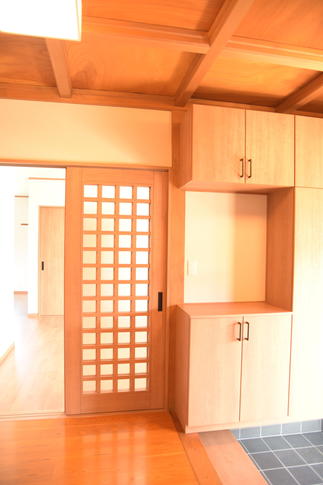 床と天井は既存を活かし、生まれ変わりました。