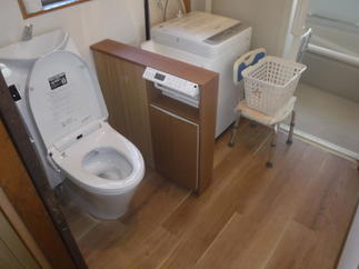 ﾄｲﾚも新しく設置しました。