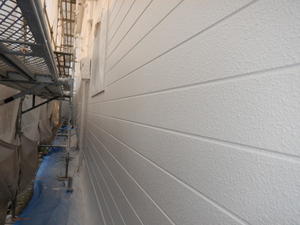 塗装工事施工中