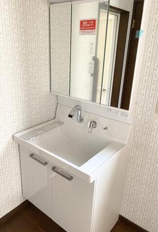 洗面台は『ピアラ』