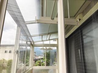 明るく開放感のあるテラス