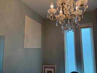 除湿＆消臭効果のあるエコカラットタイルがアクセントに！