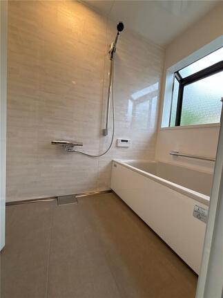 タイルの浴室から高断熱浴槽に！