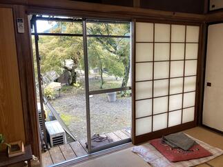 工事前のアルミ製窓