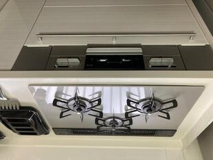 リンナイビルトインコンロ『マイトーン』はガラストップでお手入れ楽々♪