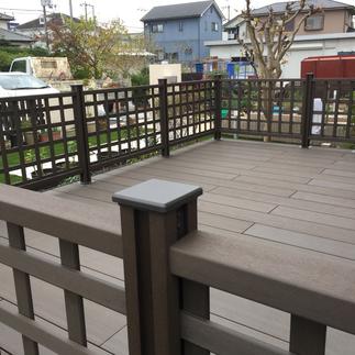大きなウッドデッキ