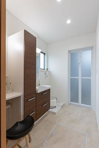 お化粧台のある洗面室