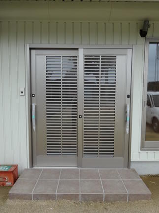 玄関も一新しました！