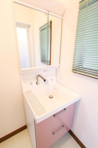 LIXIL洗面台「ピアラ」