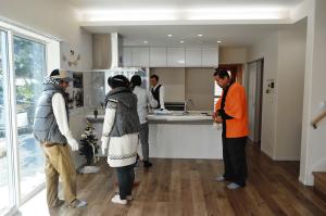 岸田見学会１ (1).JPG