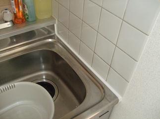 台所　コーキング取替　後