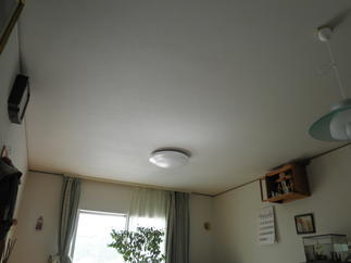 ＡＦＴＥＲ：居間の壁紙貼替え