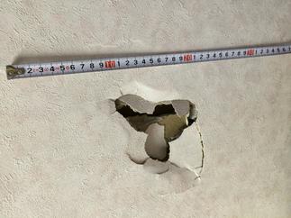 20㎝ぐらいの穴が開いてしまいました！