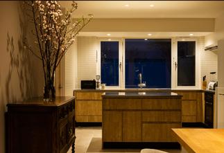 作業台があるシステムキッチン