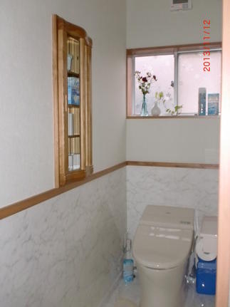 お手入れ簡単素材を使って、明るく快適に！。