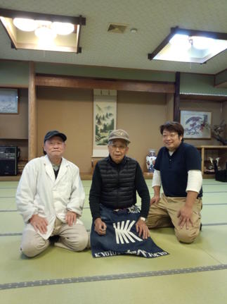 喜びの顔と自信の顔