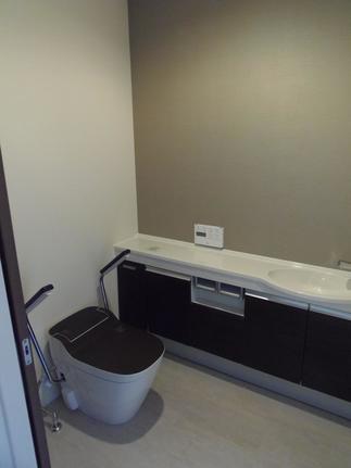 広々としたトイレ