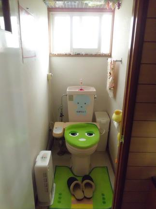 Before　トイレ取替え、内装張替