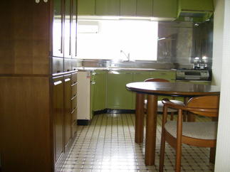 キッチンから洋室へ（既存）