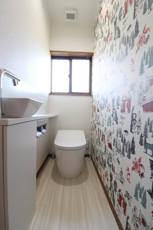 遊び心のあるスタイリッシュなトイレへ