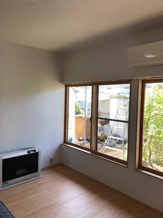 畳の寄り付きと台所をワンルームに改造。