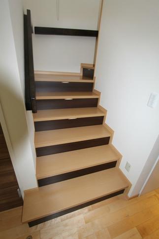 収納のある階段