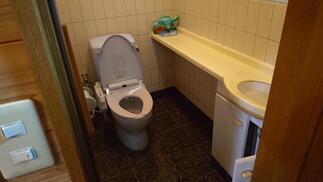 トイレ　施工前
