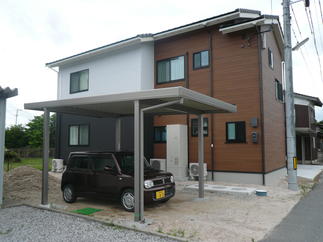 １台用カーポート完成です。