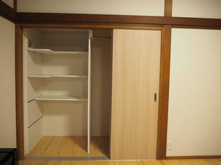 LIXIL　Vitasパネルで快適収納リフォーム