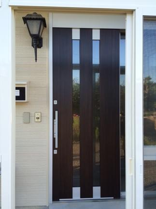 玄関ドア（ドアから引戸へ）