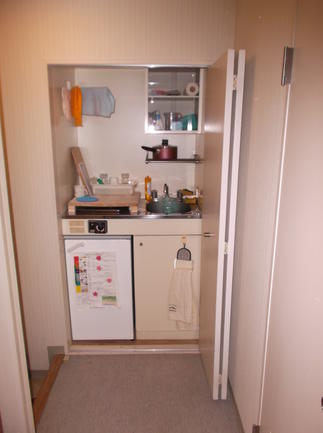 クローゼットだった部分をキッチンスペースにリフォーム。