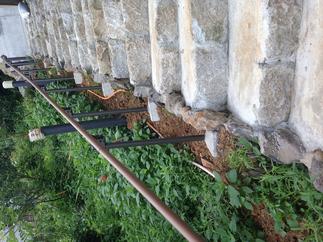 不安定な足元だった階段をリフォーム。手摺りも設置して安心です。